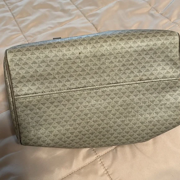 Liz Claiborne purse - Picture 3 of 5